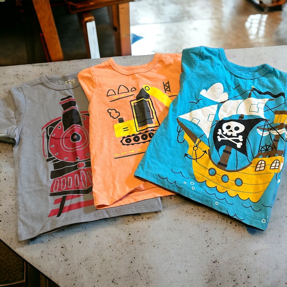 Children’s place trio set of tops for boys